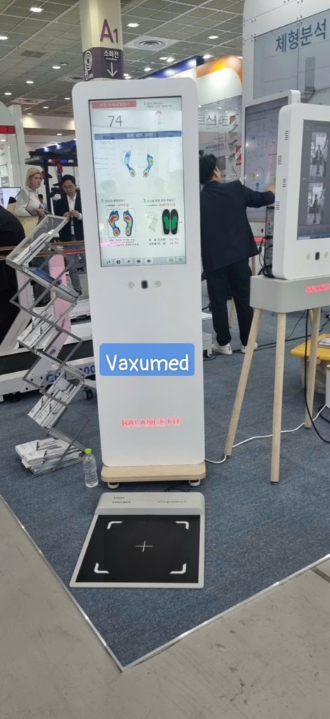 BlanceFit K Premium (Tấm đo áp lực bàn chân GHF-550 + thảm đứng + Kiosk)